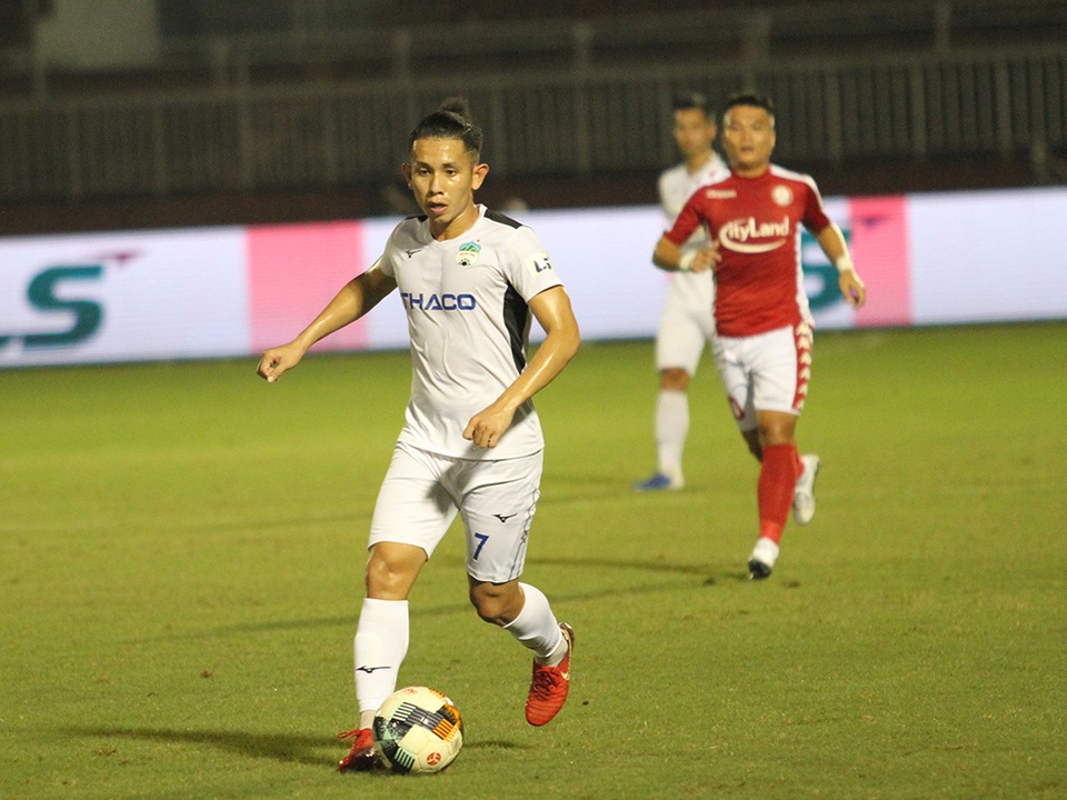 HA Gia Lai thua 5 trận liên tiếp, HLV Văn Đàn nói gì? - 2 HA Gia Lai thua 5 trận liên tiếp, HLV Văn Đàn nói gì? - 2