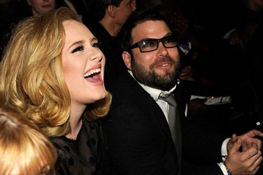 Ca sĩ Adele đã đính hôn với bạn trai 5 năm?