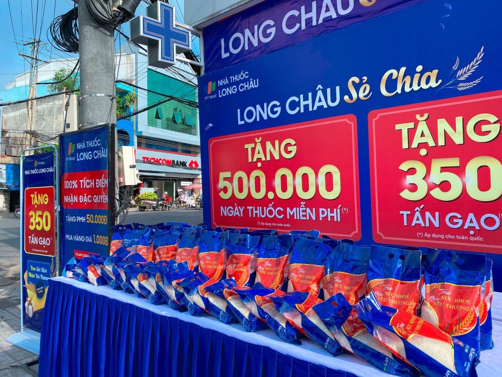 FPT Long Châu chung tay vì cộng đồng, tiếp tục hành trình Long Châu sẻ chia - 2 FPT Long Châu chung tay vì cộng đồng, tiếp tục hành trình Long Châu sẻ chia - 2