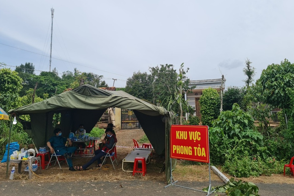 Đắk Nông: Người bốc vác mắc Covid-19, chưa rõ nguồn lây - 1 Đắk Nông: Người bốc vác mắc Covid-19, chưa rõ nguồn lây - 1