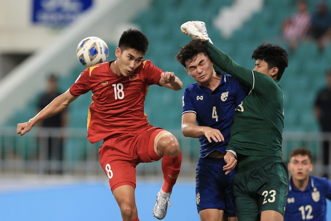 Thắng đậm U23 Malaysia, U23 Thái Lan gây sức ép lên U23 Việt Nam - 1 Thắng đậm U23 Malaysia, U23 Thái Lan gây sức ép lên U23 Việt Nam - 1