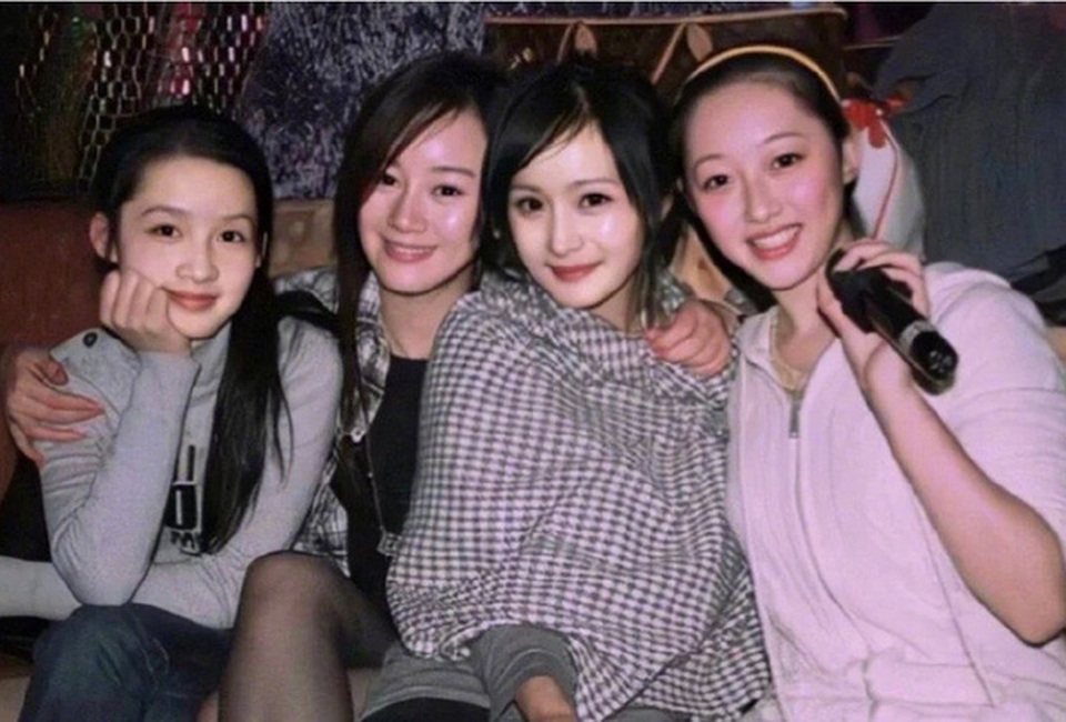 Nhan sắc Dương Mịch thuở mới vào nghề gây sốt - 2 Nhan sắc Dương Mịch thuở mới vào nghề gây sốt - 2