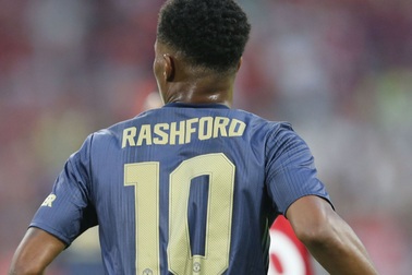 Bất ngờ với chủ nhân áo số 10 ở MU