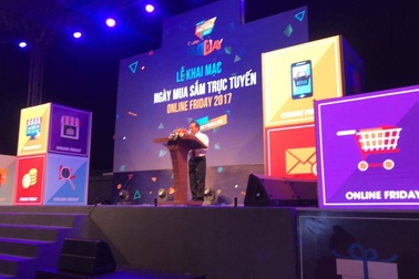 Thức đêm "săn" hàng 0 đồng, Iphone X mặc cho tỷ lệ trúng còn khó hơn Viettlot