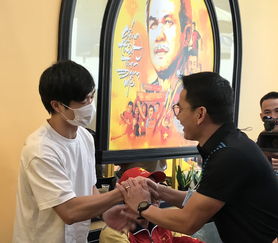 Kiatisuk: Tôi không nói 10 năm nữa bóng đá Việt Nam mới bằng Thái Lan - 3 Kiatisuk: Tôi không nói 10 năm nữa bóng đá Việt Nam mới bằng Thái Lan - 3