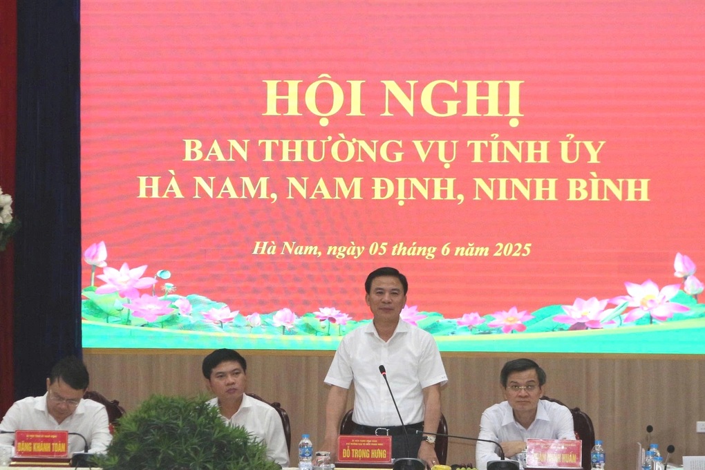 Hội nghị 3 tỉnh Hà Nam, Ninh Bình, Nam Định thông qua phương án nhân sự - 1 Hội nghị 3 tỉnh Hà Nam, Ninh Bình, Nam Định thông qua phương án nhân sự
