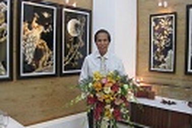 Dùng hàng hiệu - cơ hội của người Việt