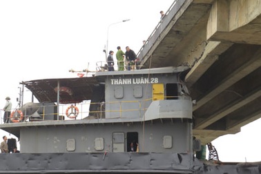 Vụ tàu thủy đâm vỡ dầm cầu: Tính phương án làm dầm bê tông nổi