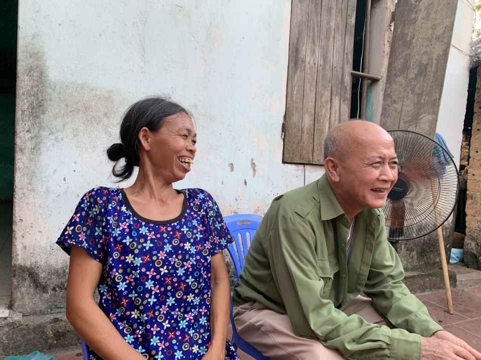 Người phụ nữ hạnh phúc đón nhận hơn 260 triệu đồng của bạn đọc giúp đỡ - 1 Người phụ nữ hạnh phúc đón nhận hơn 260 triệu đồng của bạn đọc giúp đỡ - 1