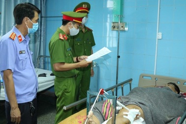 Khởi tố tài xế xe du lịch vụ tai nạn khiến 15 người chết