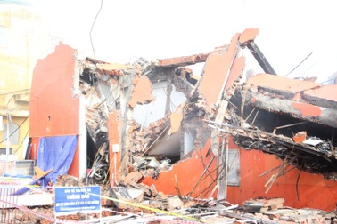 Hiện trường đổ nát vụ cháy siêu thị 2 tầng ở Hà Nội