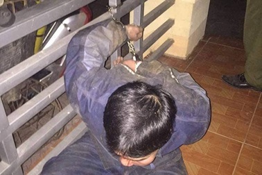 Nhóm “cẩu tặc” chạy tán loạn trong đêm khi bị vây bắt