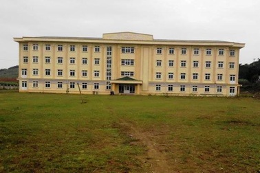 Nhà nội trú bệnh viện tiền tỷ xây xong "đắp chiếu"