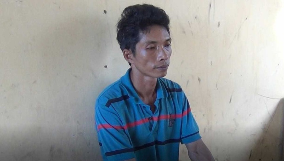 Nửa đêm tấn công bà hàng xóm, gã đàn ông cướp vàng đánh rơi quần - 1 Nửa đêm tấn công bà hàng xóm, gã đàn ông cướp vàng đánh rơi quần - 1