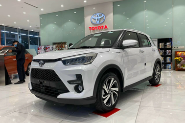 Đại lý ngừng nhận cọc, khủng hoảng thiếu xe bao giờ kết thúc?