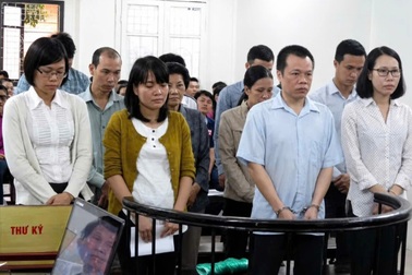 Hai cựu giám đốc bị truy tố vắng mặt trong vụ vay khống tại SeaBank