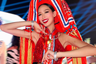 Hoa hậu Liên lục địa 2022: Bảo Ngọc xuất sắc ở phần thi trang phục dân tộc