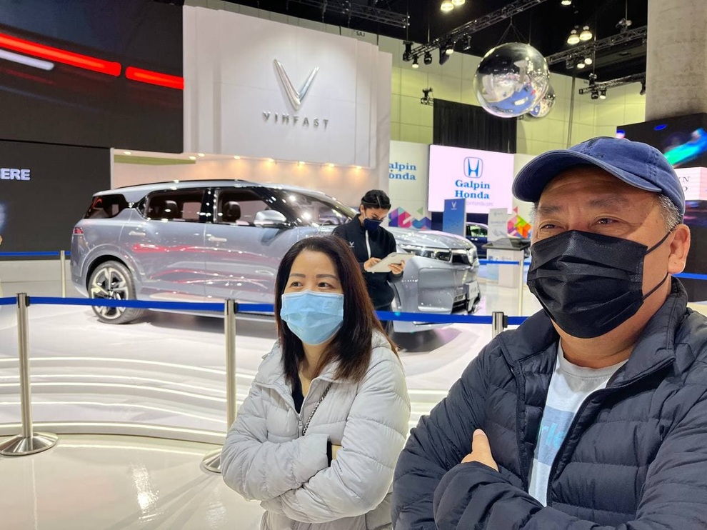 Khách Mỹ nói gì khi lần đầu được chiêm ngưỡng bộ đôi VinFast VF e35, VF e36? - 4