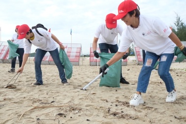 Hơn 800 tình nguyện viên cùng “Giải cứu đại dương” ở Đà Nẵng