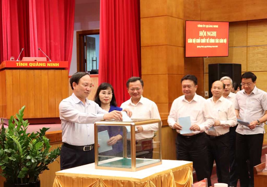 Những lãnh đạo bộ, địa phương được giới thiệu quy hoạch Trung ương khóa mới - 1 Những lãnh đạo bộ, địa phương được giới thiệu quy hoạch Trung ương khóa mới - 1