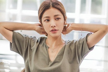 “Người đẹp không tuổi” tiết lộ bí quyết “43 trông như... 23”