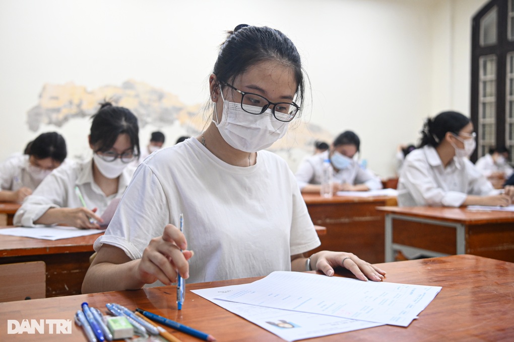 Thi tốt nghiệp THPT 2023: Đề xuất có cán bộ kỹ thuật đề phòng in lỗi đề thi - 1 Thi tốt nghiệp THPT 2023: Đề xuất có cán bộ kỹ thuật đề phòng in lỗi đề thi - 1