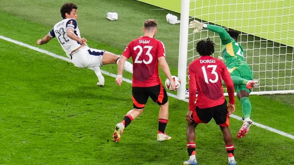 Man Utd rơi xuống vực sâu, xác lập cột mốc vô cùng tệ hại - 1 Man Utd rơi xuống vực sâu, xác lập cột mốc vô cùng tệ hại - 1