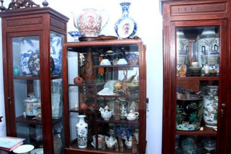 Gia thế giàu có của ca sĩ chuyển giới Lâm Khánh Chi, bố buôn đồ cổ tiền tỷ - 3 Gia thế giàu có của ca sĩ chuyển giới Lâm Khánh Chi, bố buôn đồ cổ tiền tỷ - 3