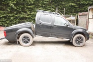Hàng loạt xe Nissan Navara bị gãy đôi do gỉ khung