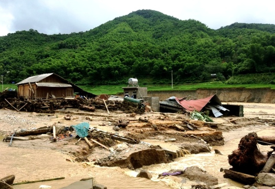 Tết sớm nơi bản làng vùng biên từng bị cơn lũ kinh hoàng quét qua - 1 Tết sớm nơi bản làng vùng biên từng bị cơn lũ kinh hoàng quét qua - 1