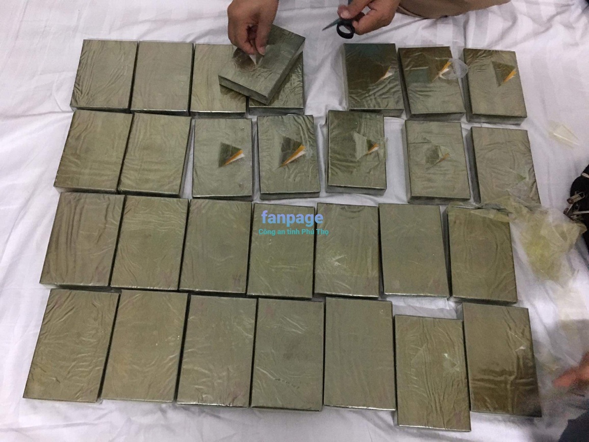 Phú Thọ: Bắt giữ đối tượng đặc biệt nguy hiểm vận chuyển 30 bánh heroin - 2 Phú Thọ: Bắt giữ đối tượng đặc biệt nguy hiểm vận chuyển 30 bánh heroin - 2