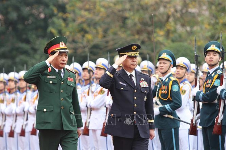 Tham mưu trưởng Liên quân Nhật Bản thăm chính thức Việt Nam - 3 Tham mưu trưởng Liên quân Nhật Bản thăm chính thức Việt Nam - 3