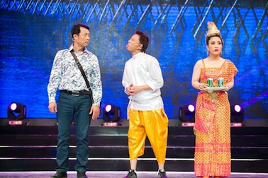 Danh hài Vân Sơn: 8000 khán giả, 4 tiếng đồng hồ và 1h sáng