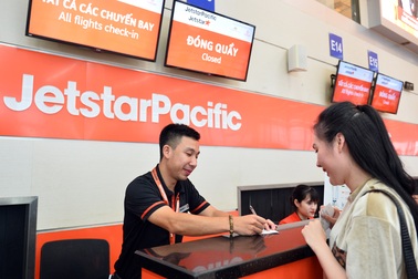 Khách đi máy bay 2 chặng, được tặng thêm 1 chặng Vinh - Cam Ranh