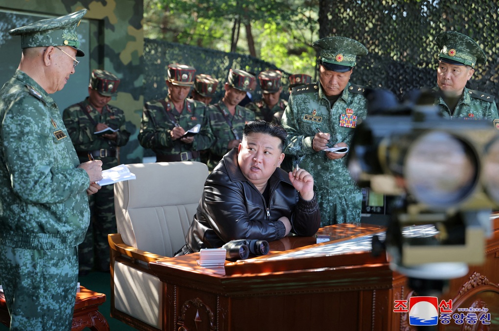 Bán đảo Triều Tiên căng như dây đàn, ông Kim Jong-un họp khẩn - 1 Bán đảo Triều Tiên căng như dây đàn, ông Kim Jong-un họp khẩn - 1