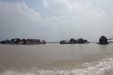 Muốn loại bỏ các loại “tặc”, cần lời nói thẳng như tướng Chung