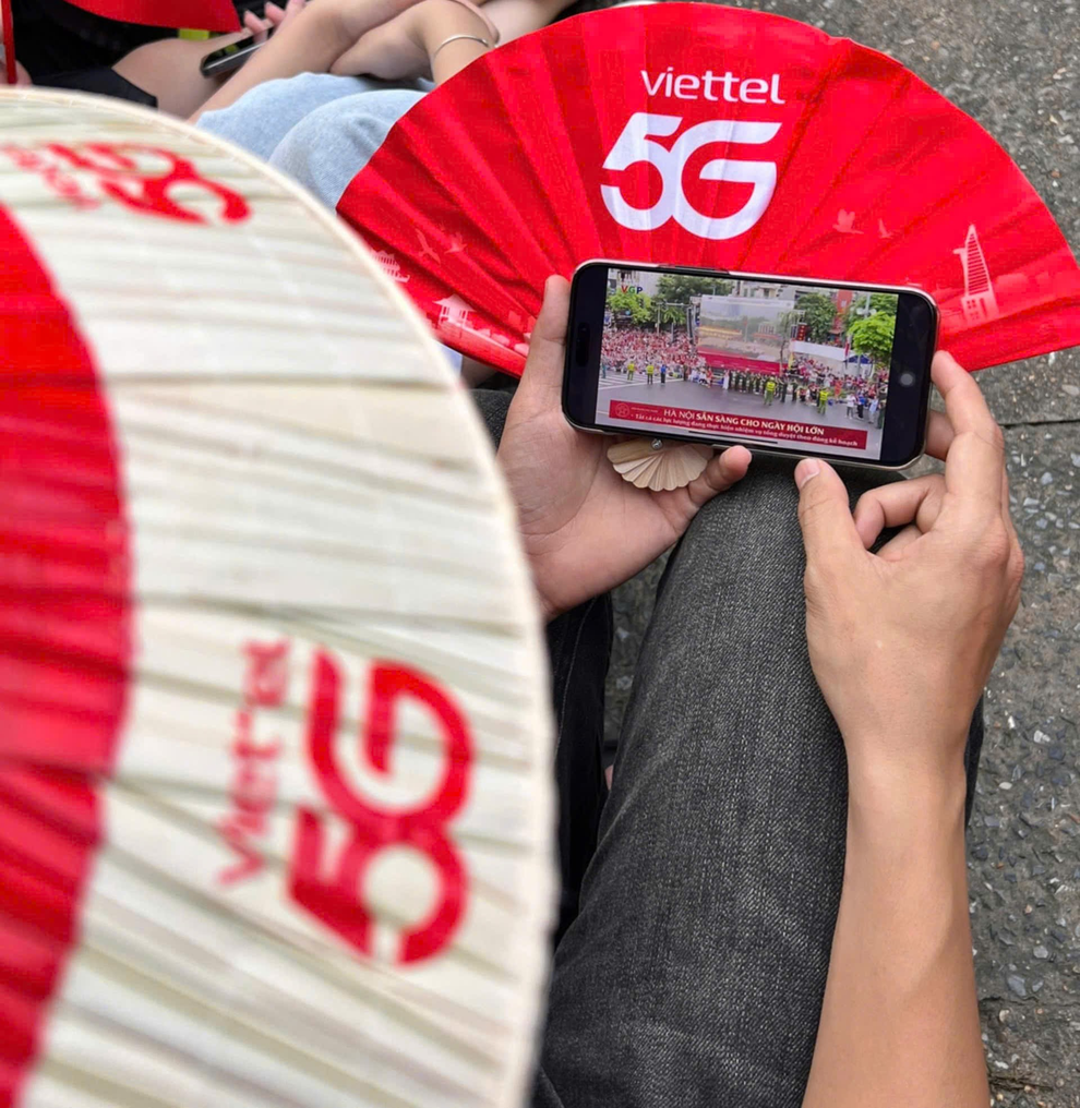 2 से 1 सितंबर तक परेड, मार्च और कार्यक्रमों की श्रृंखला के लिए विएटेल का 5G नेटवर्क सुचारू रूप से संचालित होगा। 5G Viettel thông suốt phục vụ lễ diễu binh, diễu hành và chuỗi sự kiện 2/9 - 1