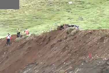 Nữ phóng viên ảnh thoát chết thần kỳ khi đang tác nghiệp