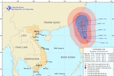 Bão Nanmadol gây gió giật cấp 12 trên biển Đông