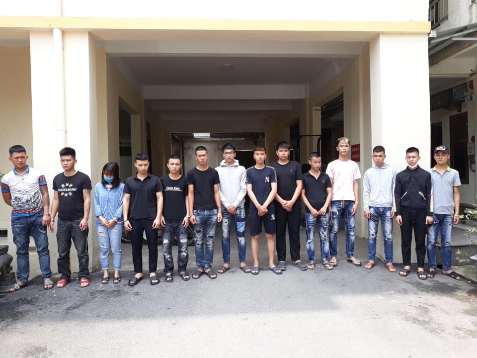 Hà Nội: 14 thanh niên đua xe lĩnh án tù - 2 Hà Nội: 14 thanh niên đua xe lĩnh án tù - 2