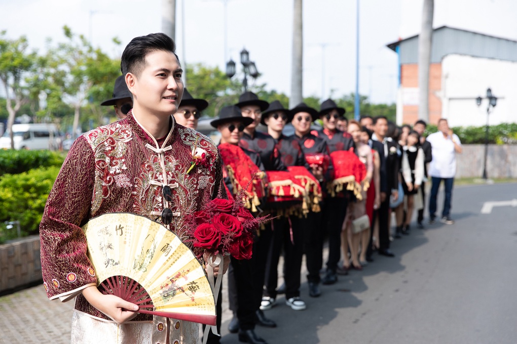 Lễ cưới diễn viên Karen Nguyễn: Chú rể gốc Hoa và dàn bê tráp chất lừ - 5 Lễ cưới diễn viên Karen Nguyễn: Chú rể gốc Hoa và dàn bê tráp chất lừ - 5
