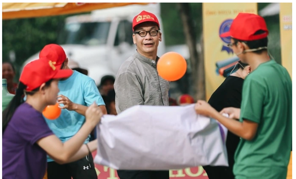 NSƯT Đức Khuê cản vợ xem cảnh tình tứ với bạn diễn nữ trên phim - 1