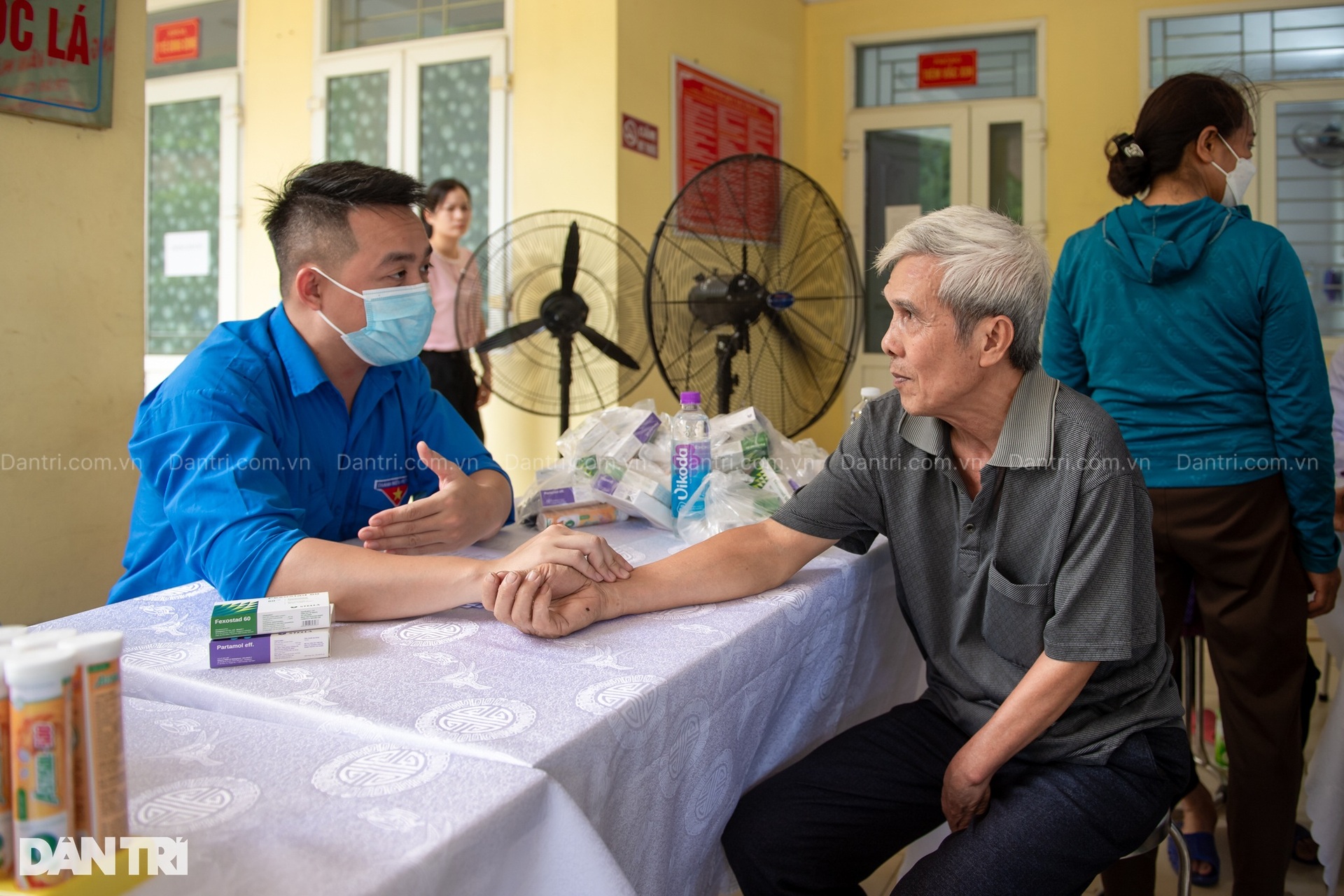 Hành trình khám bệnh, tri ân người có công dịp 27/7 của Dân trí - 21 Hành trình khám bệnh, tri ân người có công dịp 27/7 của Dân trí - 21