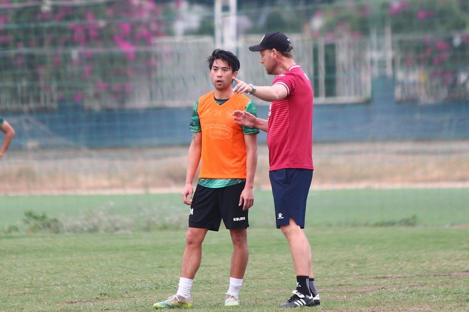 Lee Nguyễn: Tôi hy vọng sẽ vô địch V-League - 5 Lee Nguyễn: Tôi hy vọng sẽ vô địch V-League - 5