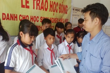 70 suất học bổng đến với học sinh nghèo huyện Cần Giờ