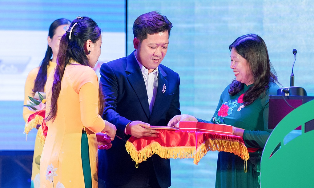 Trường Giang, Nhã Phương vẫn giữ một thói quen đặc biệt sau 7 năm bên nhau - 2 Trường Giang, Nhã Phương vẫn giữ một thói quen đặc biệt sau 7 năm bên nhau - 2