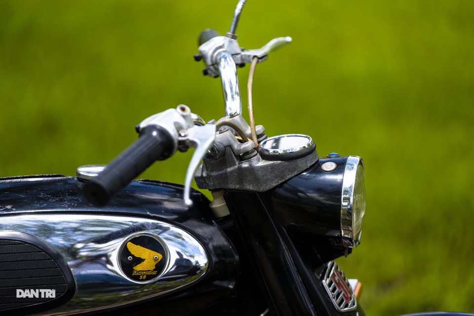 Xe máy Honda S-50 đời 1965 hiếm hoi ở Sài Gòn - 5 Xe máy Honda S-50 đời 1965 hiếm hoi ở Sài Gòn - 5