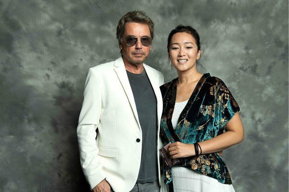 Cuộc sống kín tiếng nhưng hạnh phúc của vợ chồng Củng Lợi - 12 Cuộc sống kín tiếng nhưng hạnh phúc của vợ chồng Củng Lợi - 12