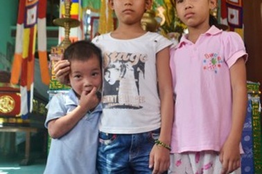 Hai vợ chồng chết đuối khi thả lưới trên sông