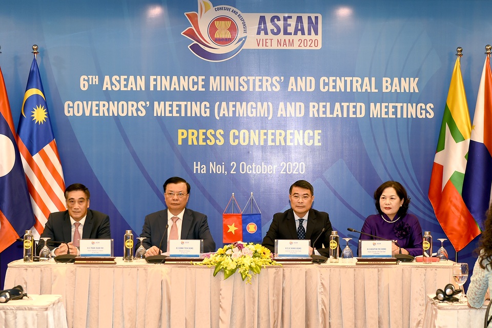 Bộ trưởng Bộ Tài chính: Có thể tăng bội chi ngân sách và gia hạn nộp thuế - 1 Bộ trưởng Bộ Tài chính: Có thể tăng bội chi ngân sách và gia hạn nộp thuế - 1